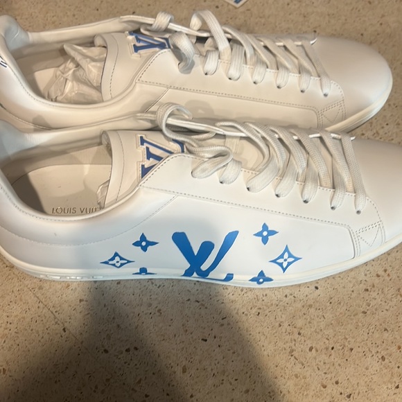 Men’s Louis Vuitton - Picture 2 of 2